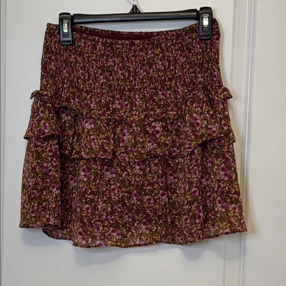 Sadie & Sage Pink and Brown Floral Mini Skirt - Picture 3 of 3